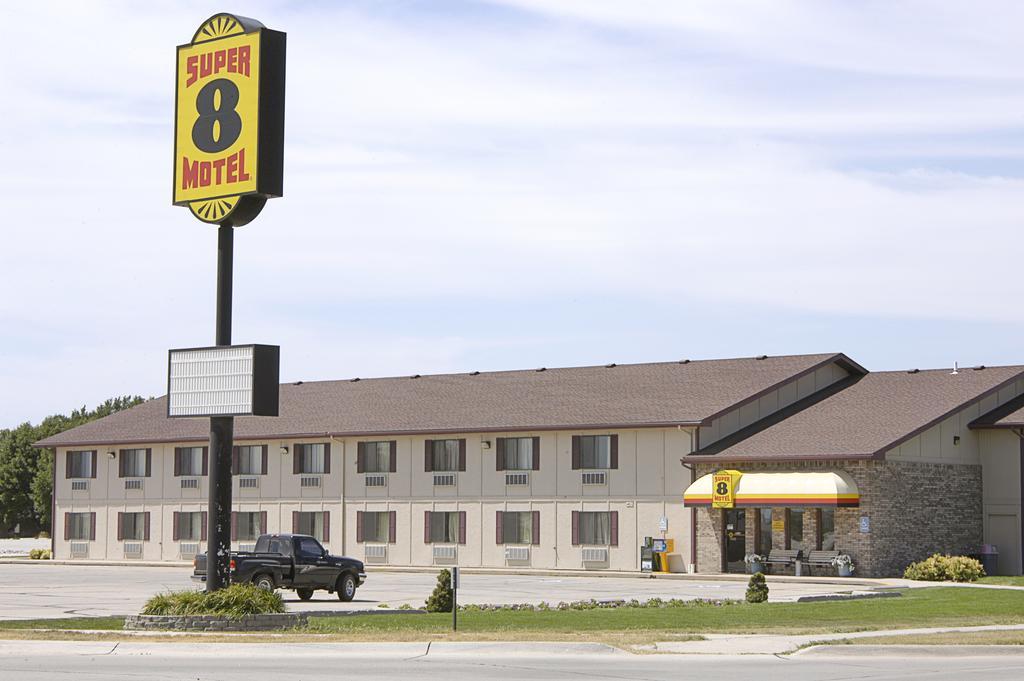 Super 8 By Wyndham Wayne Motel Exterior photo